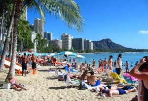 turisti plaja vacanta
