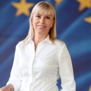 Elzbieta Bienkowska comisar european